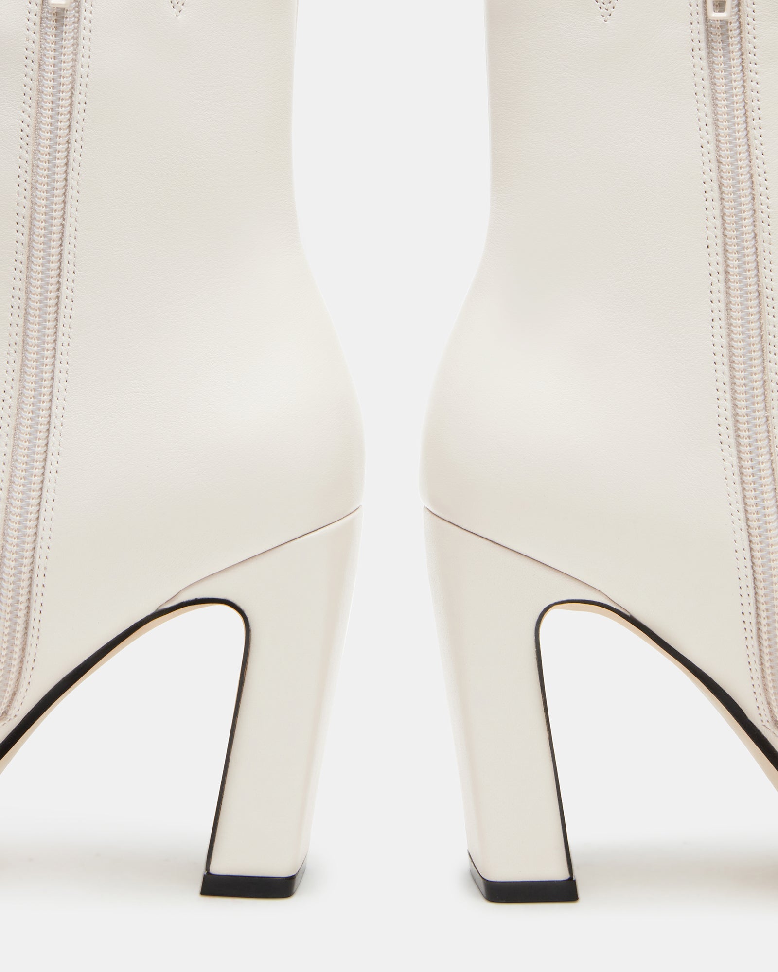 LIZABELLE BONE LEATHER - SM REBOOTED