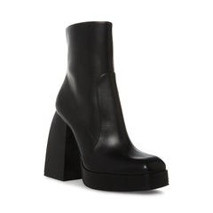 TRINA BLACK LEATHER - SM REBOOTED
