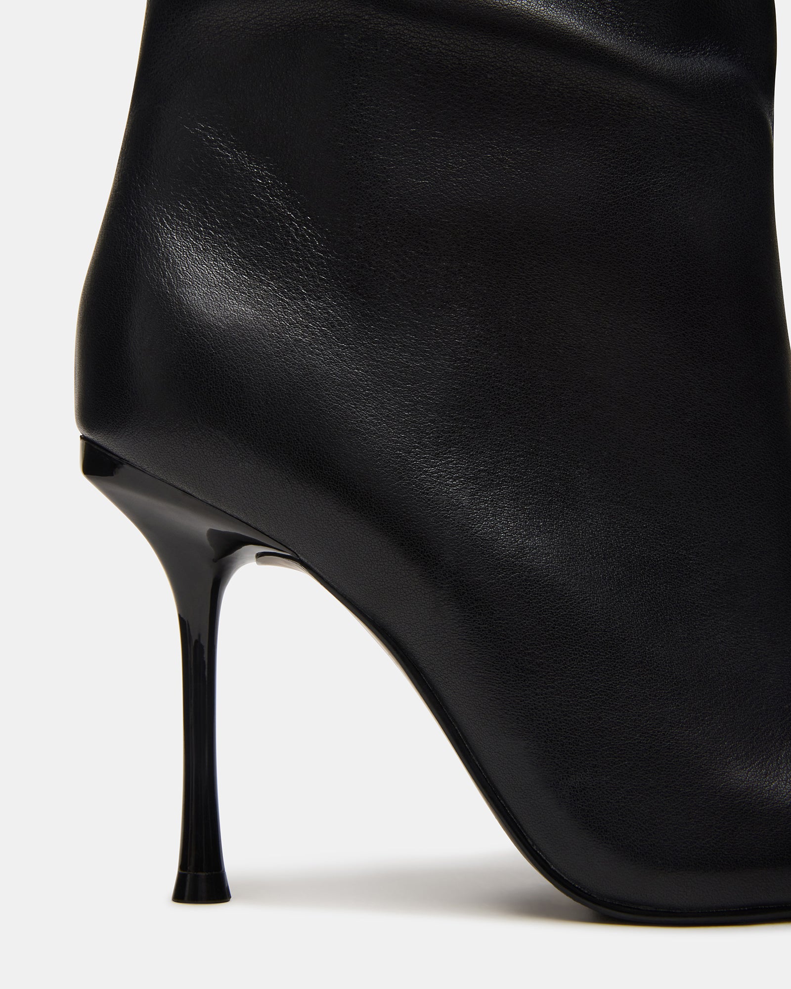 ALLURING BLACK LEATHER