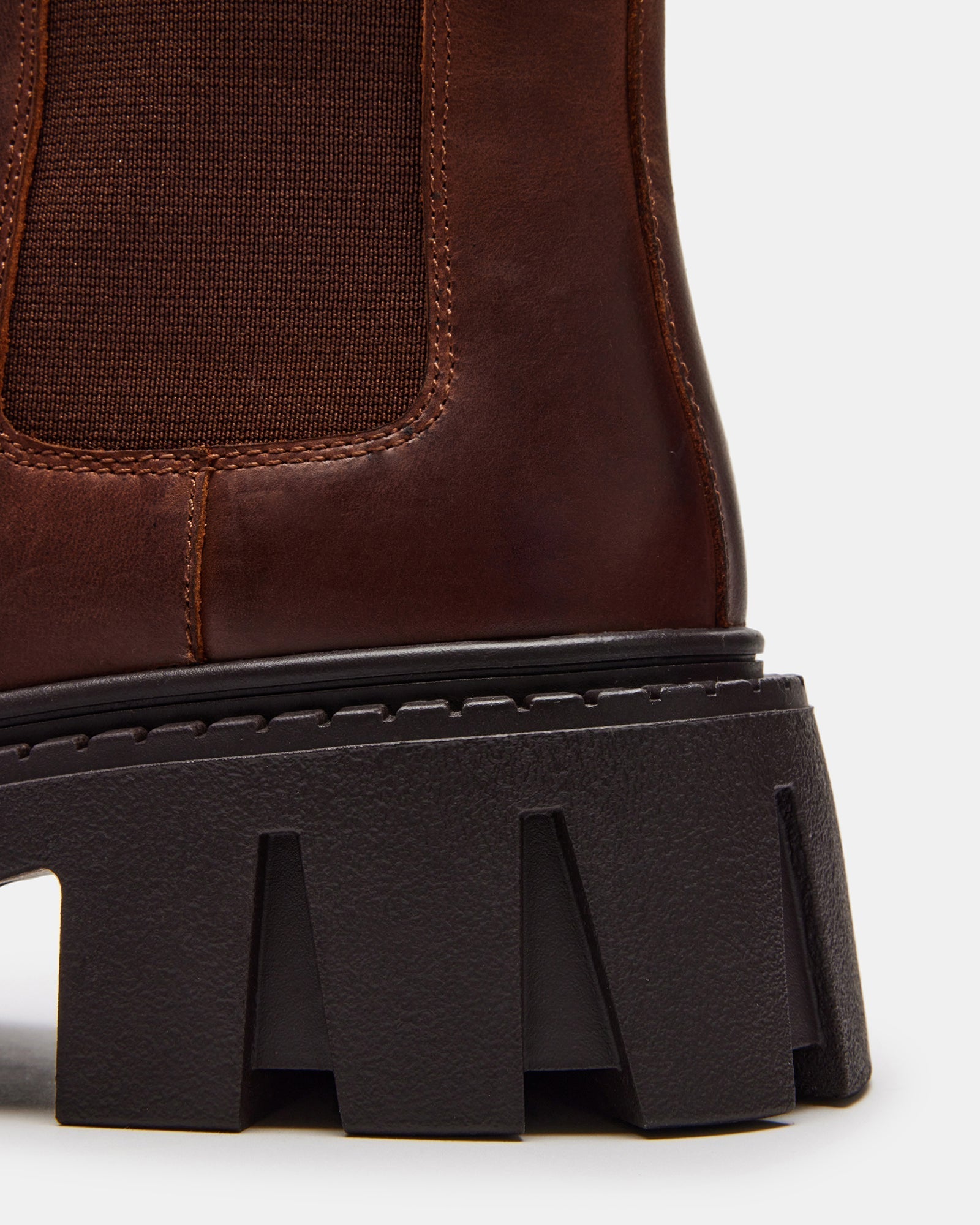 CHARGES BROWN DISTRESSED - SM REBOOTED