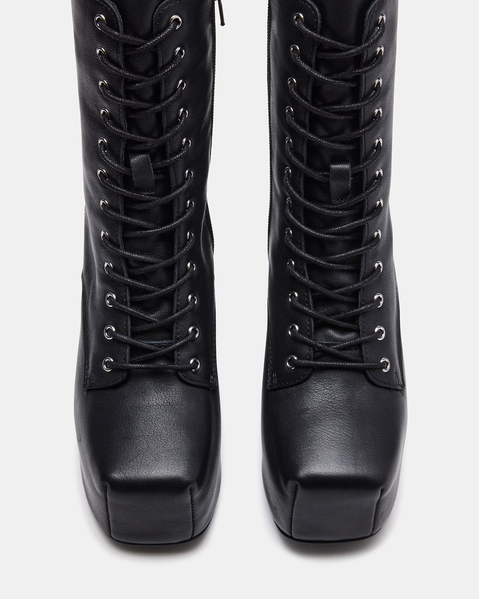 CONFIDENT BLACK LEATHER - SM REBOOTED