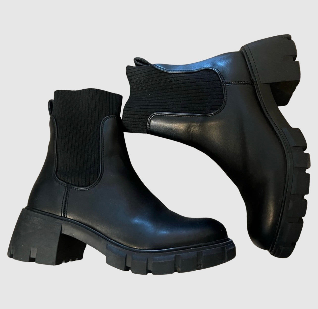 HAYLE BLACK - SM REBOOTED